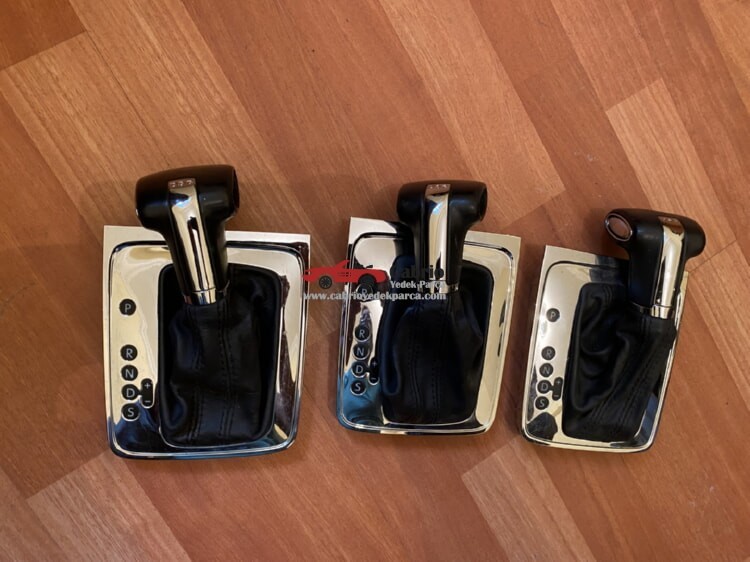 PASSAT B6 VİTES ÇERÇEVESİ KÖRÜĞÜ VİTES TOPUZU VİTES BEYİNİ 3C173203 ÇIKMA ORJİNAL TEMİZ