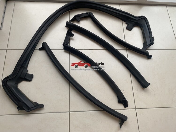 PEUGEOT 307CC CABRİO UYUMLU ORJİNAL HARDTOP TENTE FİTİLLERİ ÇIKMA TEMİZ 5 PARÇADIR 