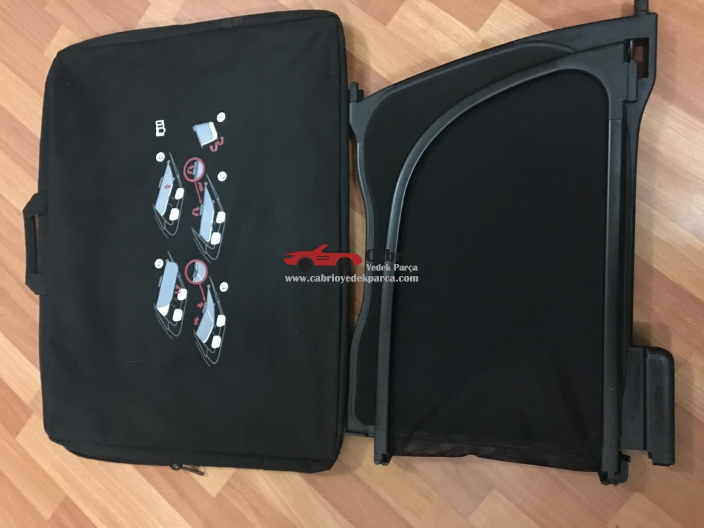 AUDİ A3 8V YENİ MODEL CABRİO UYUMLU SİNEKLİK RÜZGARLIK ORJİNAL ÇANTALI