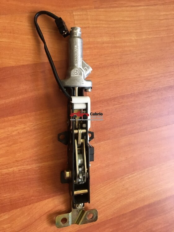 MERCEDES W208 CABRİO TENTE BAGAJ KİLİT HİDROLİK AMORTİSÖRÜ