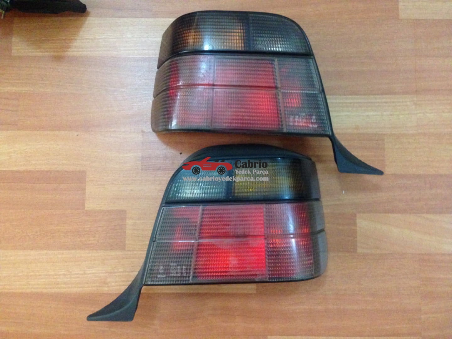 BMW E36 TOURİNG KOMBİ UYUMLU SİYAH MHW ORJİNAL ÇIKMA TEMİZ 