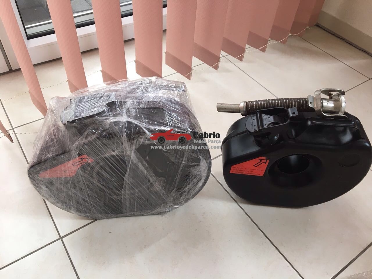 BMW E34 E36 E30 YEDEK BENZİN BİDONU ORJİNAL ÇIKMA TEMİZ 