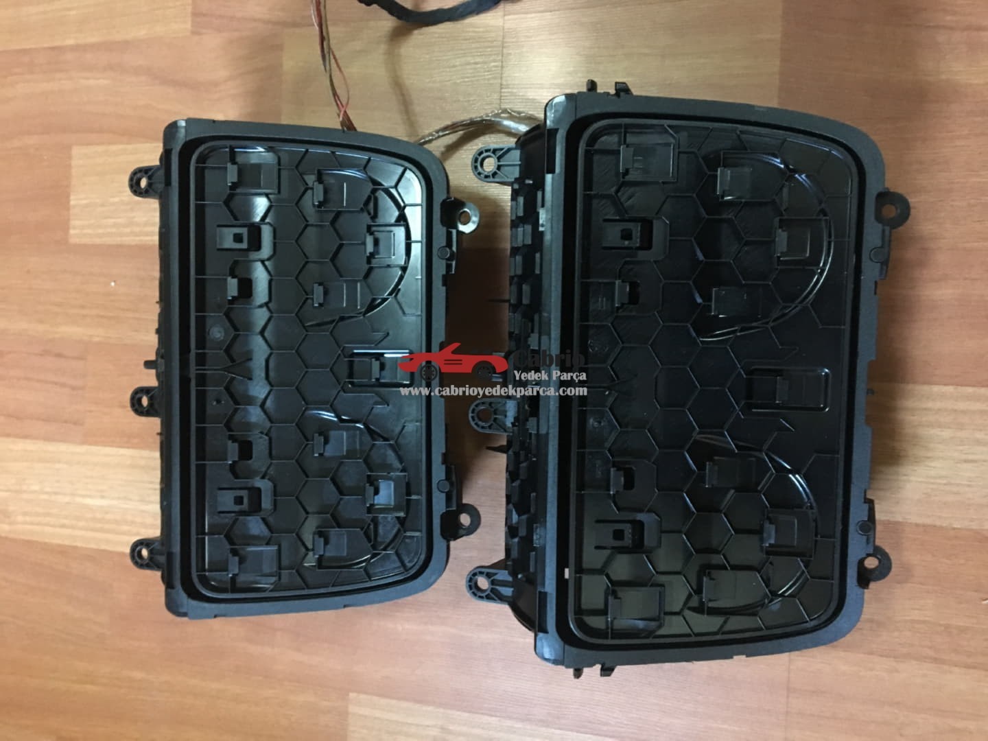 BMW F10 F11 UYUMLU ORJİNAL BARDAKLIK ÇIKMA TEMİZ