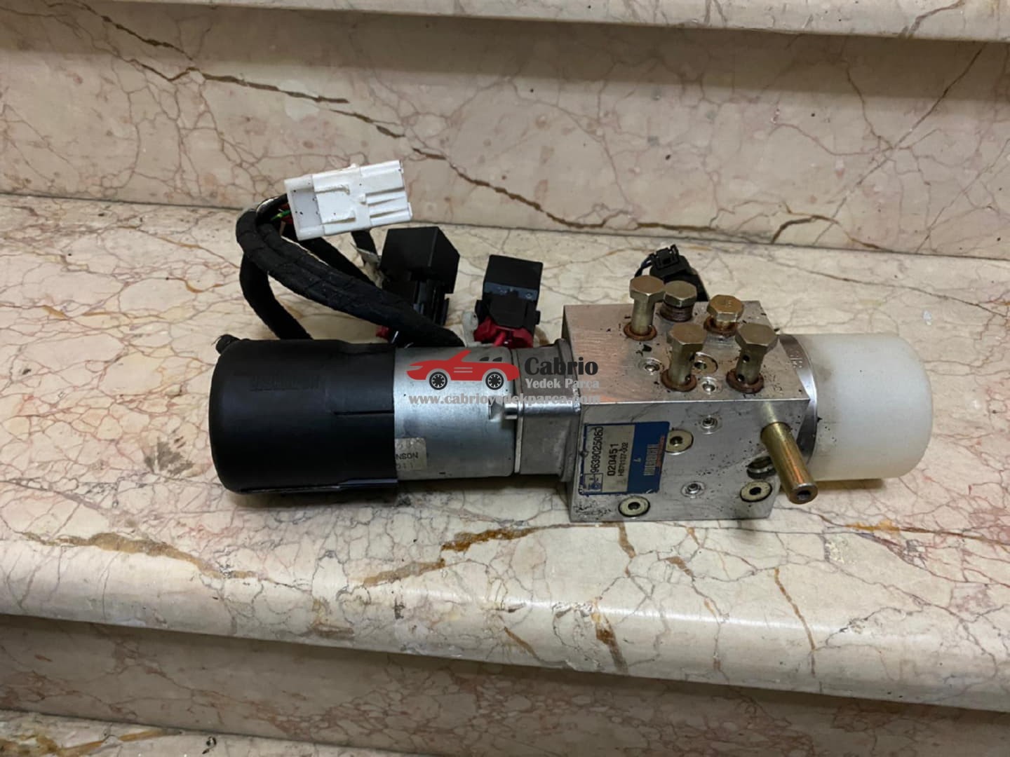 PEUGEOT 206 CC CABRİO UYUMLU ORJİNAL TENTE MOTORU ÇIKMA TEMİZ