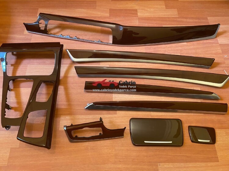 BMW F10 UYUMLU KOYU KIRMIZI MAUN TRİM SETİ ÇOK ÖZEL ÇOK NADİR ÜRÜN ORJİNAL ÇIKMA YAN SANAYİ YAPMA ÇÖPLERLE KARIŞTIRMAYIN