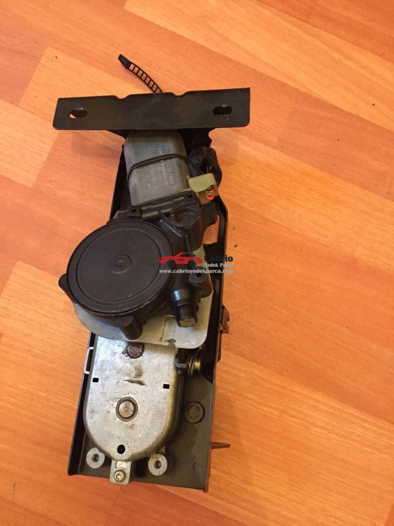 BMW E36 CABRİO UYUMLU ORJİNAL BOSCH 0130821319 TENTE MOTORU ÇIKMA TEMİZ 