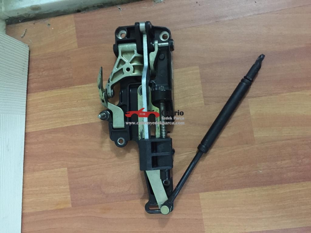 BMW E46 CABRİO UYUMLU ORJİNAL TENTE ÖN KİLİT 8229824 ÇIKMA TEMİZ