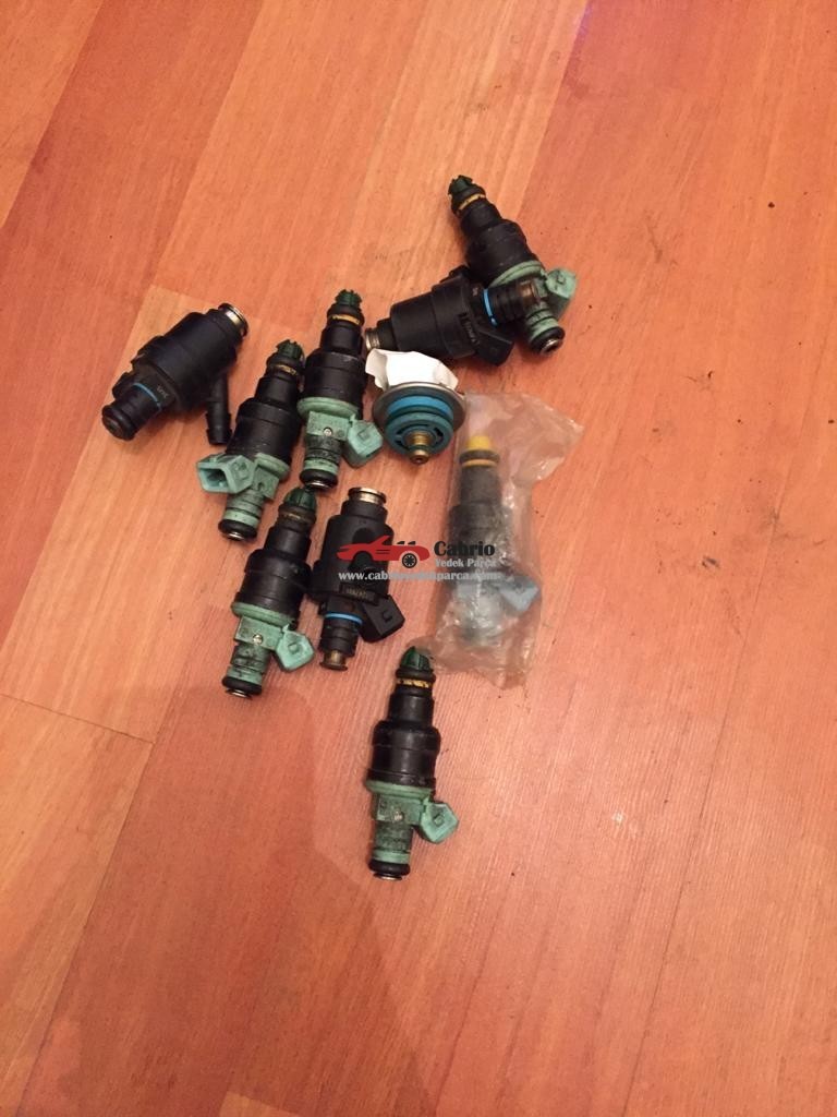 BMW M40 M52 MOTORLARA UYUMLU ORJİNAL ENJEKTÖR ÇIKMA TEMİZ