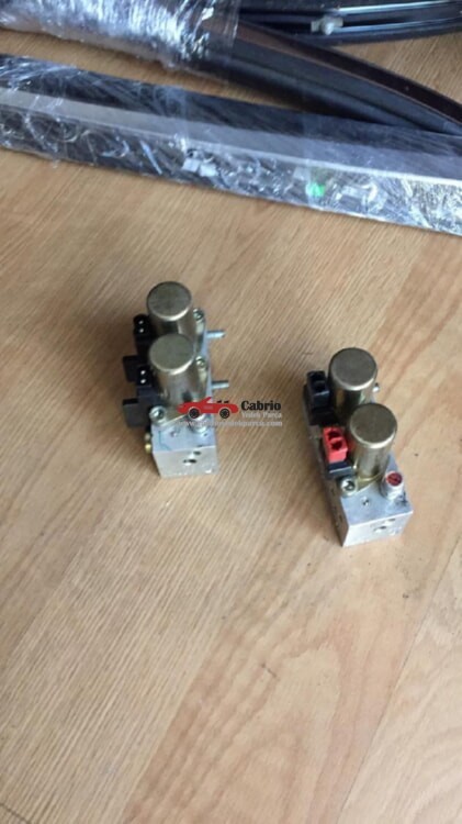 MERCEDES W124 CABRİO UYUMLU TENTE WALFİ 2Lİ OLAN ÇIKMA TEMİZ ORJİNAL 