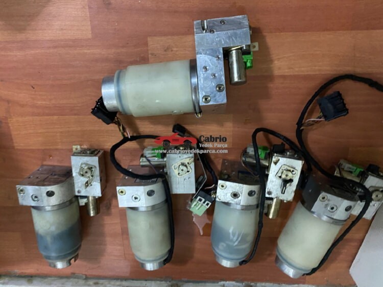 BMW E46 CABRİO UYUMLU ORJİNAL TENTE POMPASI TEK SELONİT ÇIKMA TEMİZ