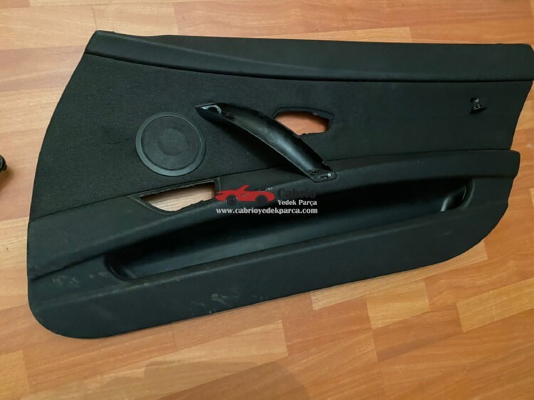 BMW Z4 E85 CABRİO UYUMLU ORJİNAL KAPI DÖŞEMESİ SAĞ TARAF ÇIKMA TEMİZ