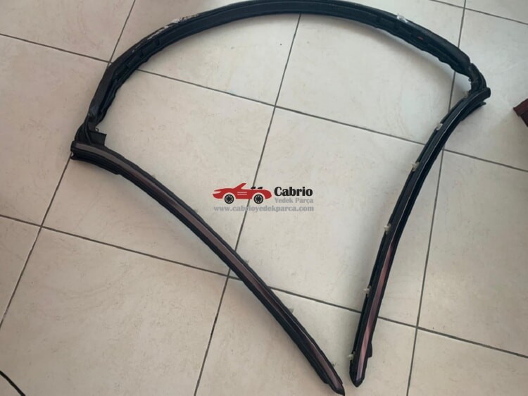 MERCEDES SLK R170 CABRİO UYUMLU ORJİNAL HARDTOP ÖN DİREK FİTİLİ ÇITASI ÜZERİNDE ÇIKMA TEMİZ