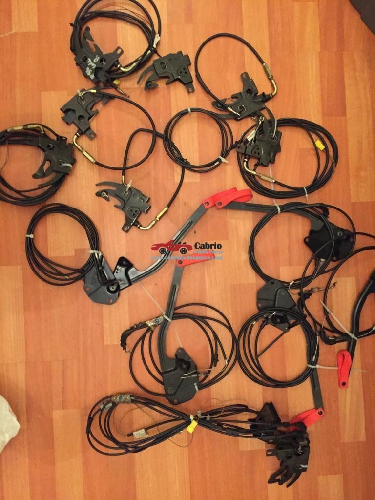 BMW E36 CABRİO UYUMLU ORJİNAL TENTE KAPAĞI KİLİDİ ÇIKMA TEMİZ