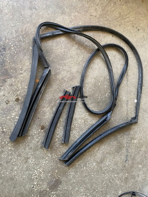 AUDİ A4 B7 CABRİO UYUMLU ORJİNAL TENTE FİTİLİ ÇIKMA TEMİZ 4 PARÇA