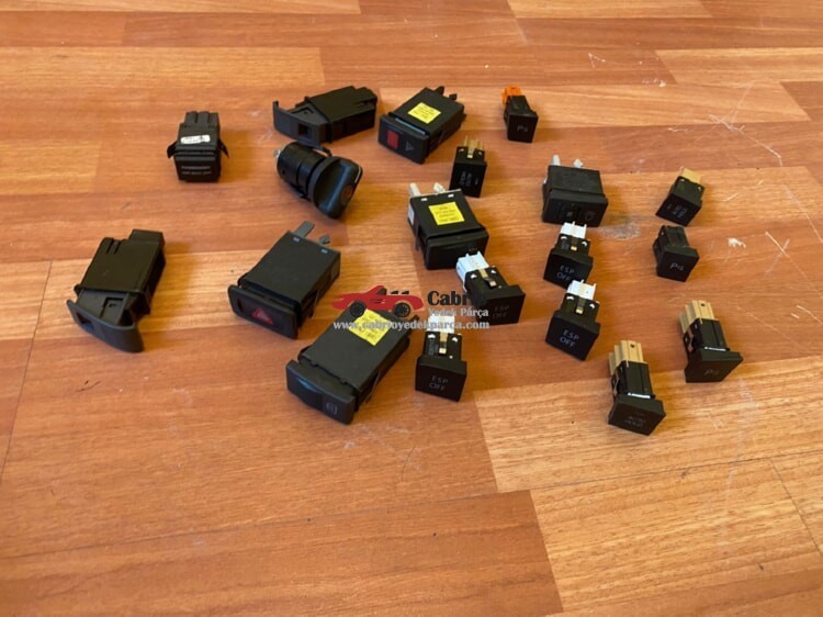 VOLKSWAGEN TÜM SERİLERİNE UYUMLU ORJİNAL KONTROL DÜĞMESİ ÇIKMA TEMİZ