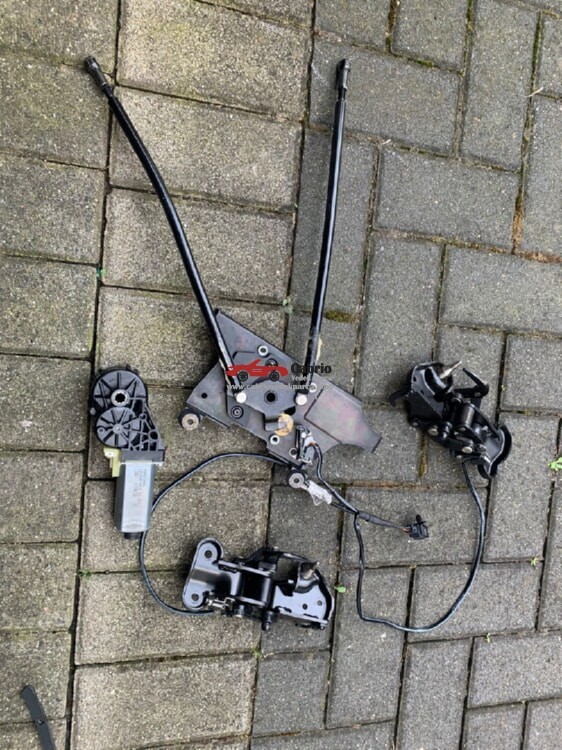 AUDİ TT 8J CABRİO UYUMLU ORJİNAL ÖN KİLİTLER VE MOTORU ÇIKMA TEMİZ