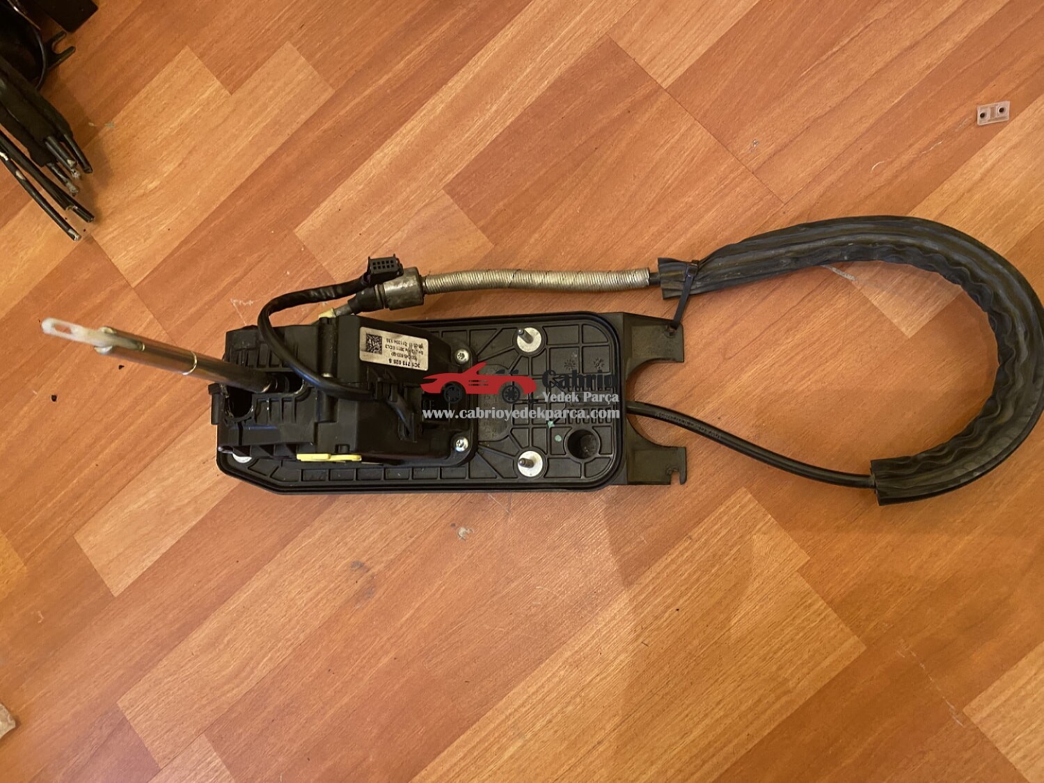 VW Passat 3C B7 PASSAT OTOMATİK VİTES MEKANİZMASI VİTES BEYİNİ 3C1713025S ÇIKMA ORJİNAL TEMİZ