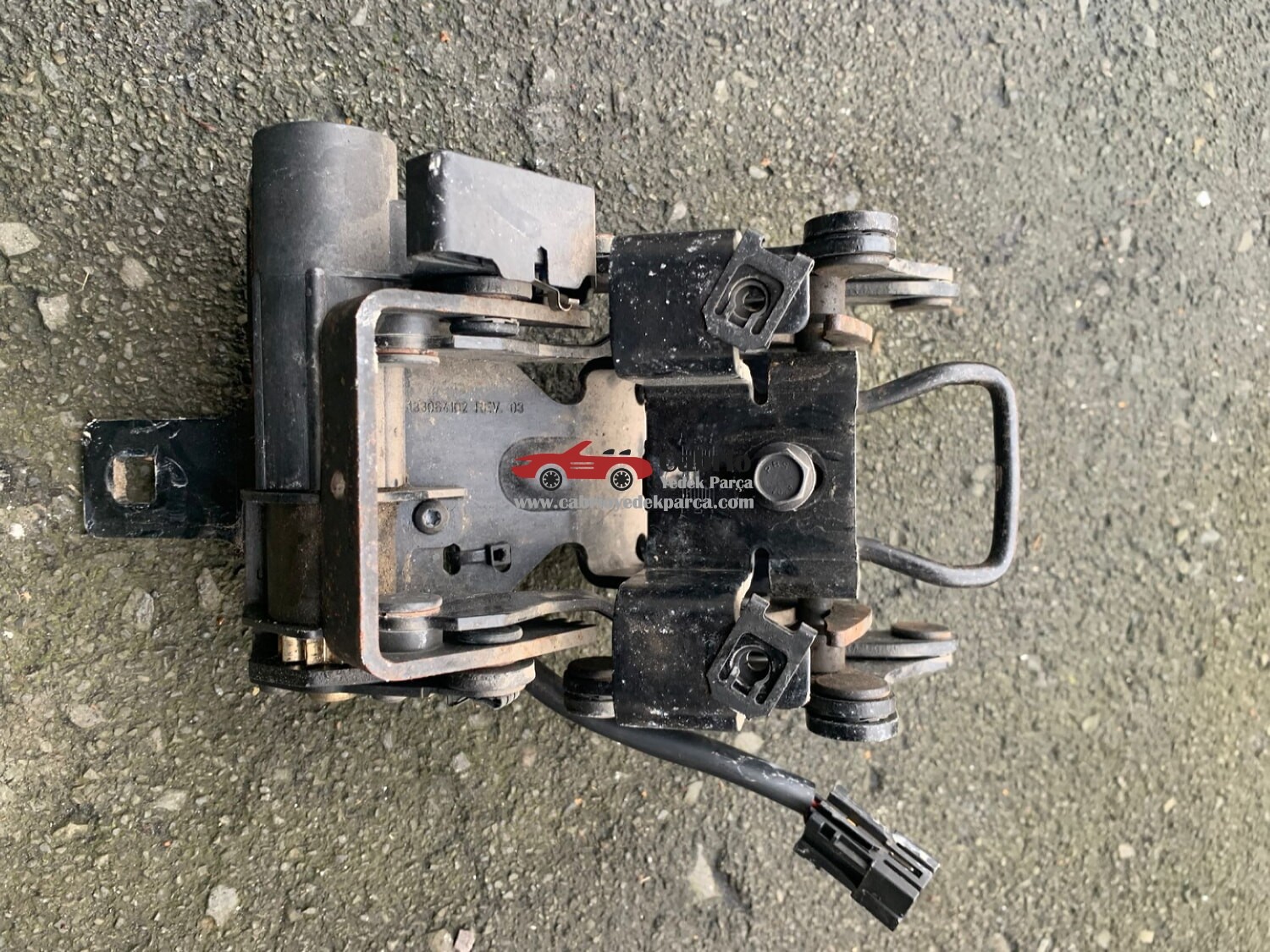 OPEL ASTRA H CABRİO TWİNTOP UYUMLU ORJİNAL ARKA BAGAJ KİLİDİ ÇIKMA TEMİZ 