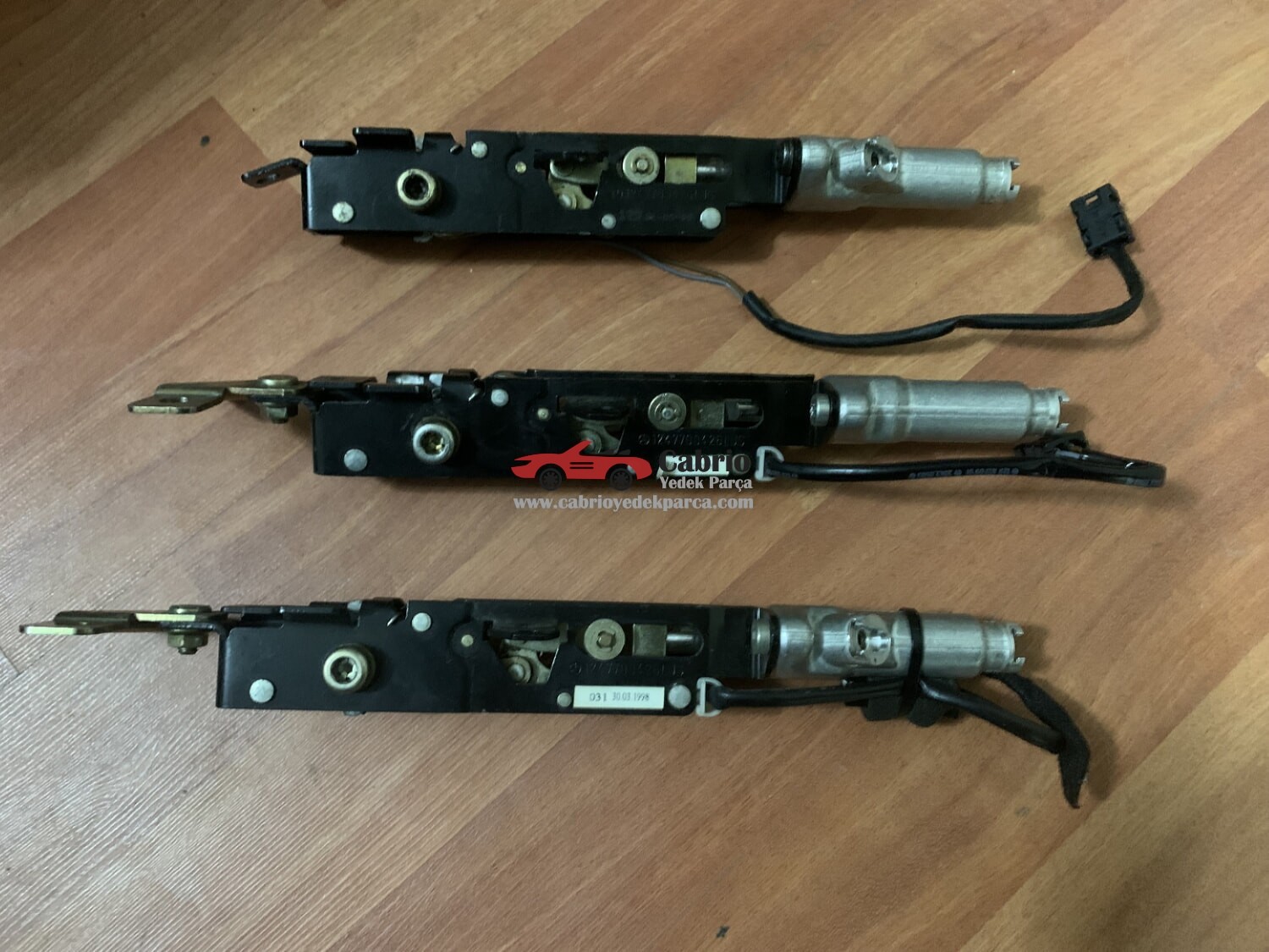 MERCEDES CLK W208 R129 A124 CABRİO UYUMLU TENTE BAGAJ KAPAĞI AMERTİSÖRÜ ORJİNAL ÇIKMA HATASIZ 1247700426