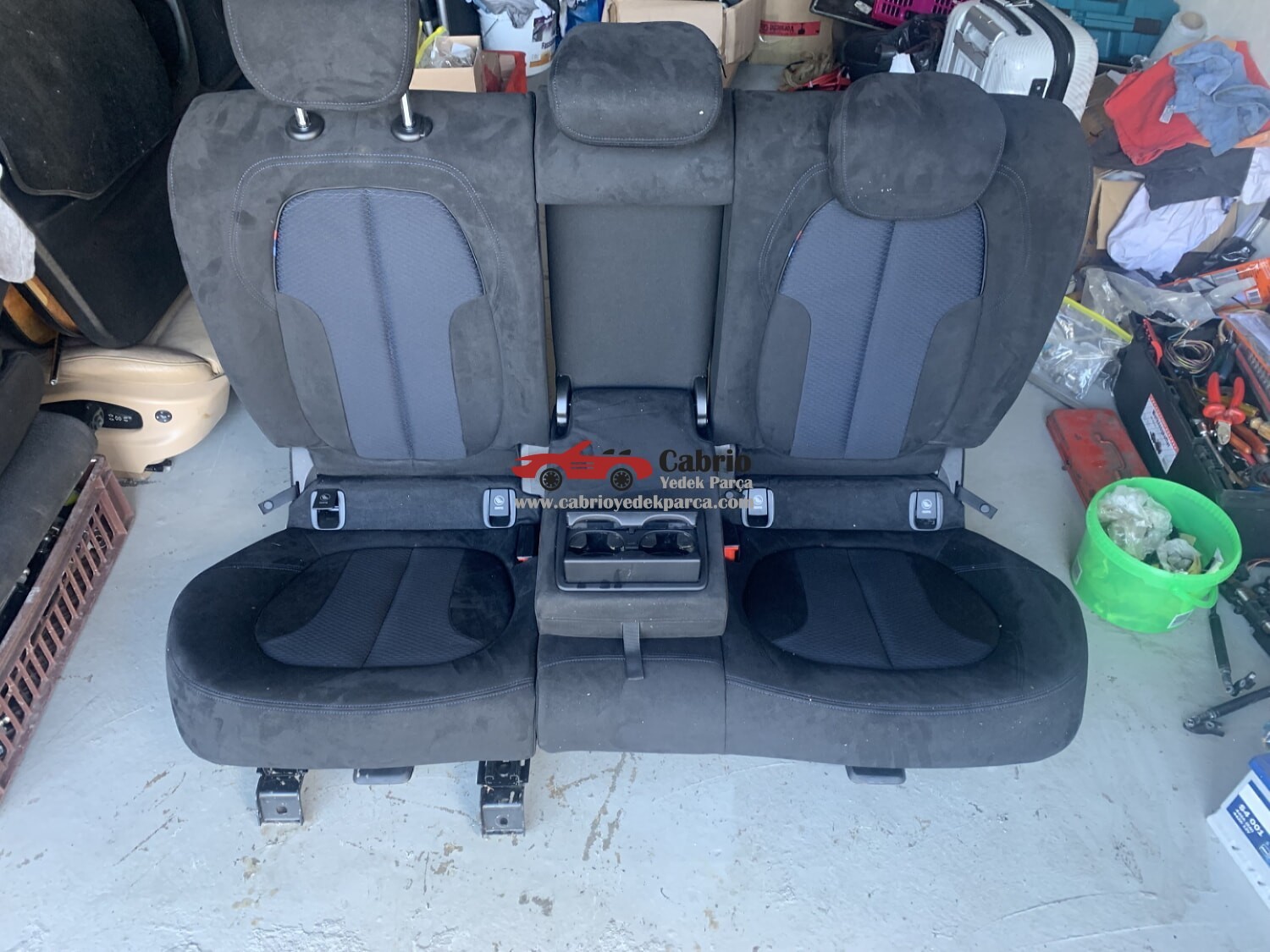 BMW 2 F45 F46 X1 F48 UYUMLU ORJİNAL ARKA KOLTUK BARDAKLIKLI İSOFİXLİ ÇIKMA TEMİZ ALCANTAR M MODELİ 