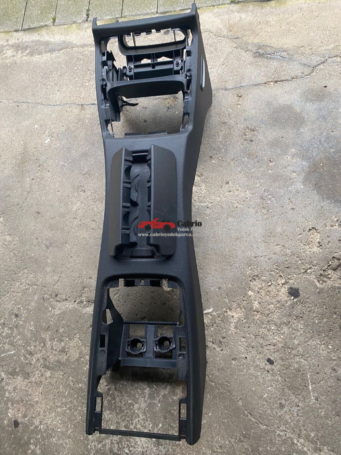 BMW E92 E93 UYUMLU ORJİNAL BARDAKLIKLI CUPHOLDER ARKA KONSOL ÇIKMA TEMİZ