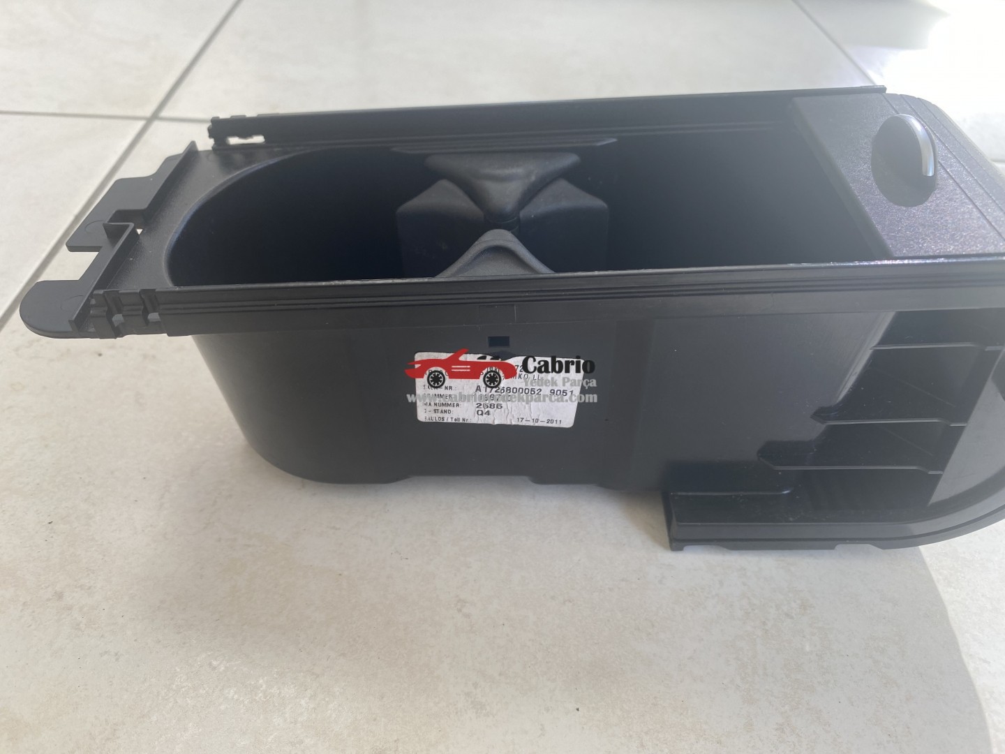 MERCEDES-BENZ SLK R172 A1726800352 CABRİO UYUMLU ORJİNAL BARDAKLIK AKARDİYON KAPAGIYLA BİRLİKTE ÇIKMA TEMİZ