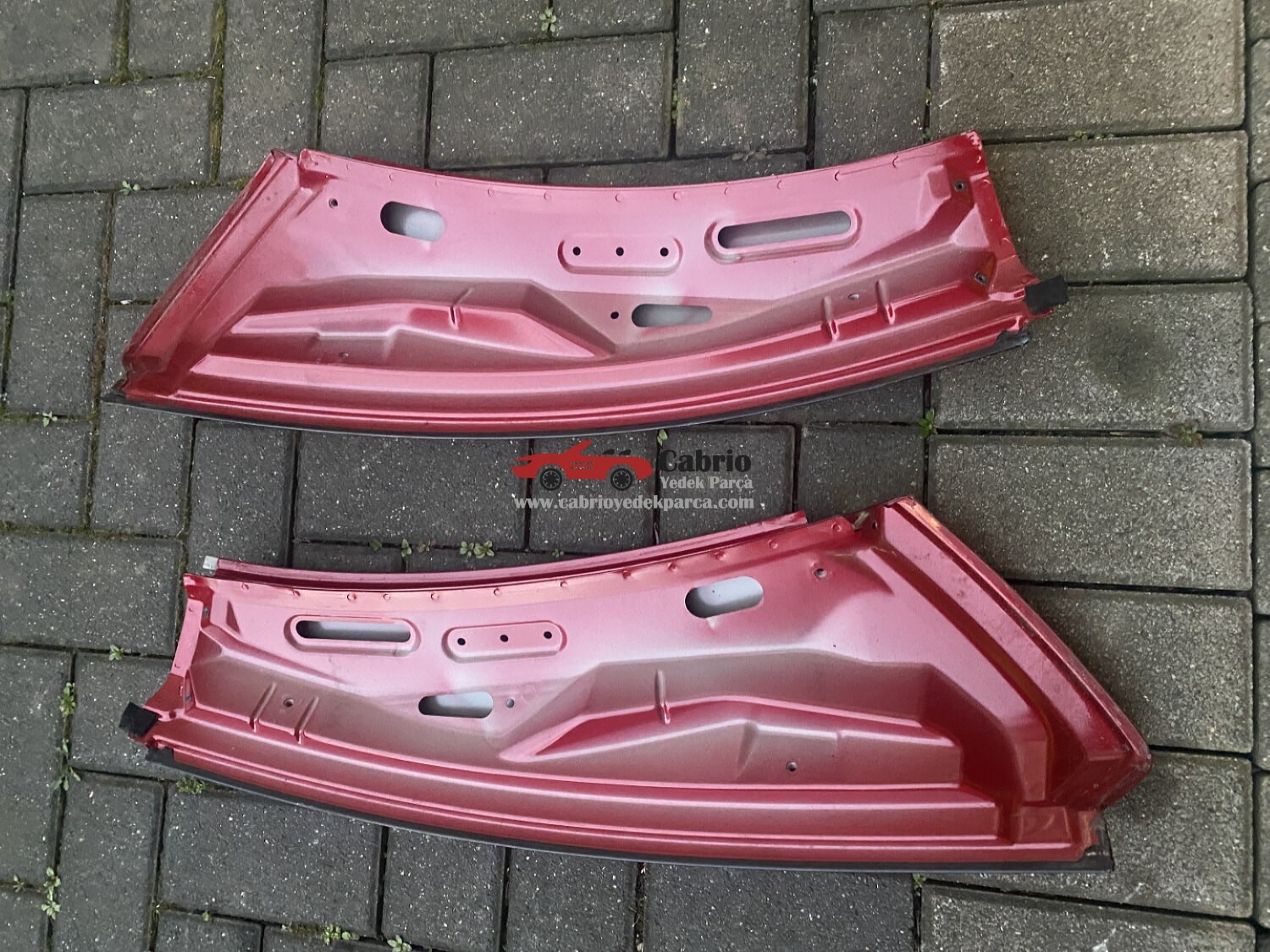 PEUGEOT 308 CC CABRİO UYUMLU KIRMIZI HARDTOP SAĞ SOL ARKA DİREKLER ORJİNAL ÇIKMA TEMİZ