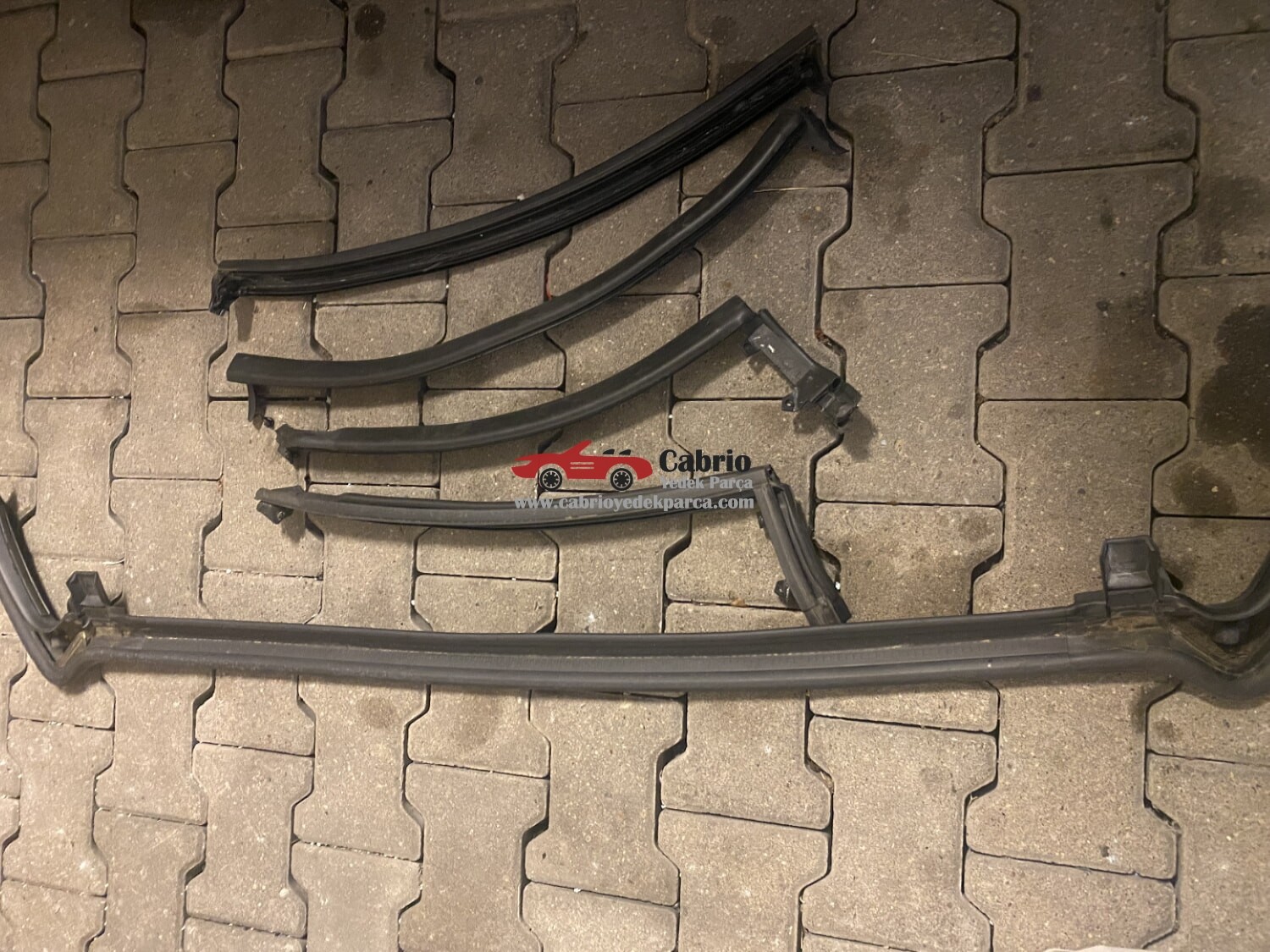 PEUGEOT 308 CC CABRİO UYUMLU ORJİNAL HARDTOP TENTE FİTİLLERİ ÇIKMA TEMİZ 5 PARÇADIR