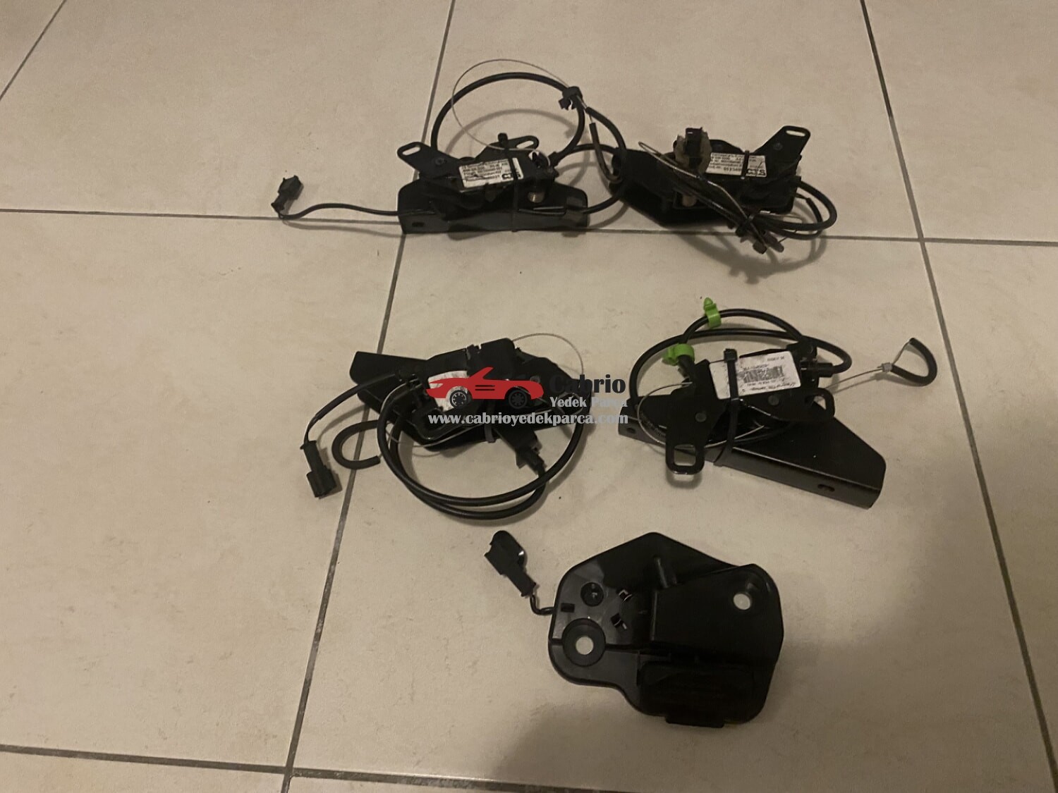 PEUGEOT 307CC CABRİO UYUMLU SAĞ SOL 9651004680 HARDTOP KİLİTLERİ ORJİNAL ÇIKMA TEMİZ