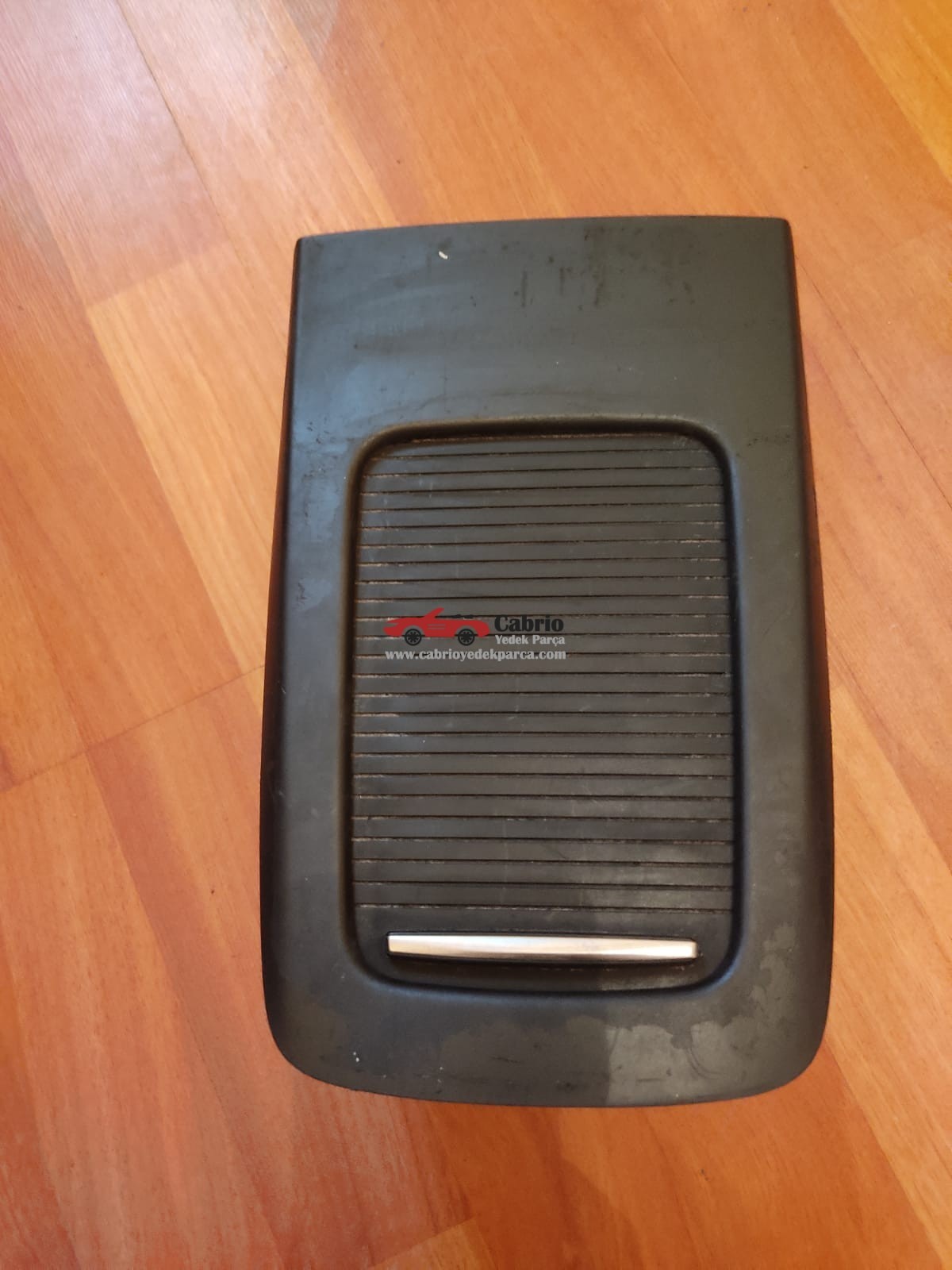 BMW E92 E93 SERİSİNE UYUMLU ORJİNAL SAKLAMA GÖZÜ AKERDİYONLU ÇIKMA TEMİZ