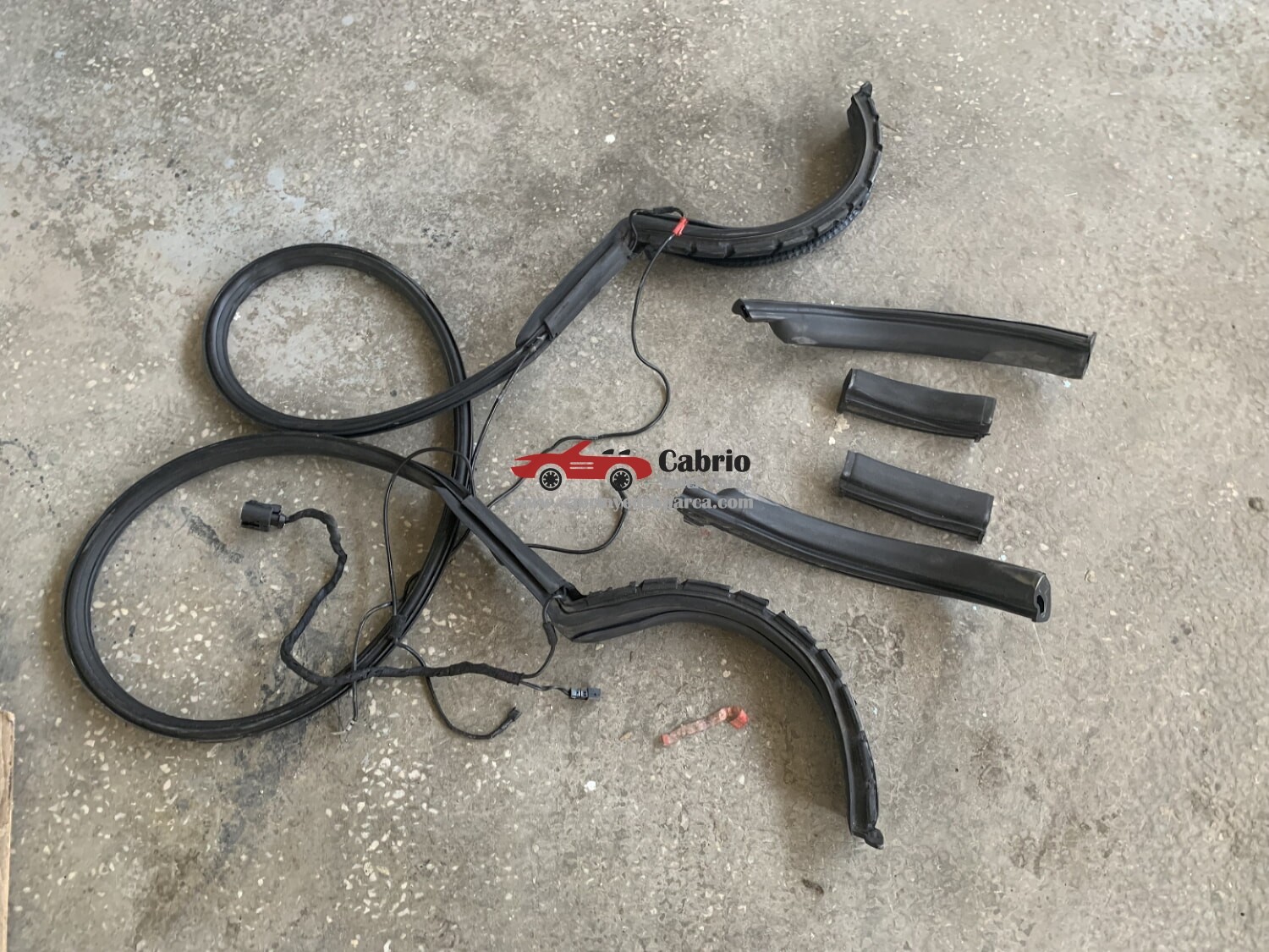 CHRYSLER CROSSFİRE CABRİO UYUMLU ORJİNAL TENTE FİTİLLERİ ÇIKMA TEMİZ 5 PARÇADIR