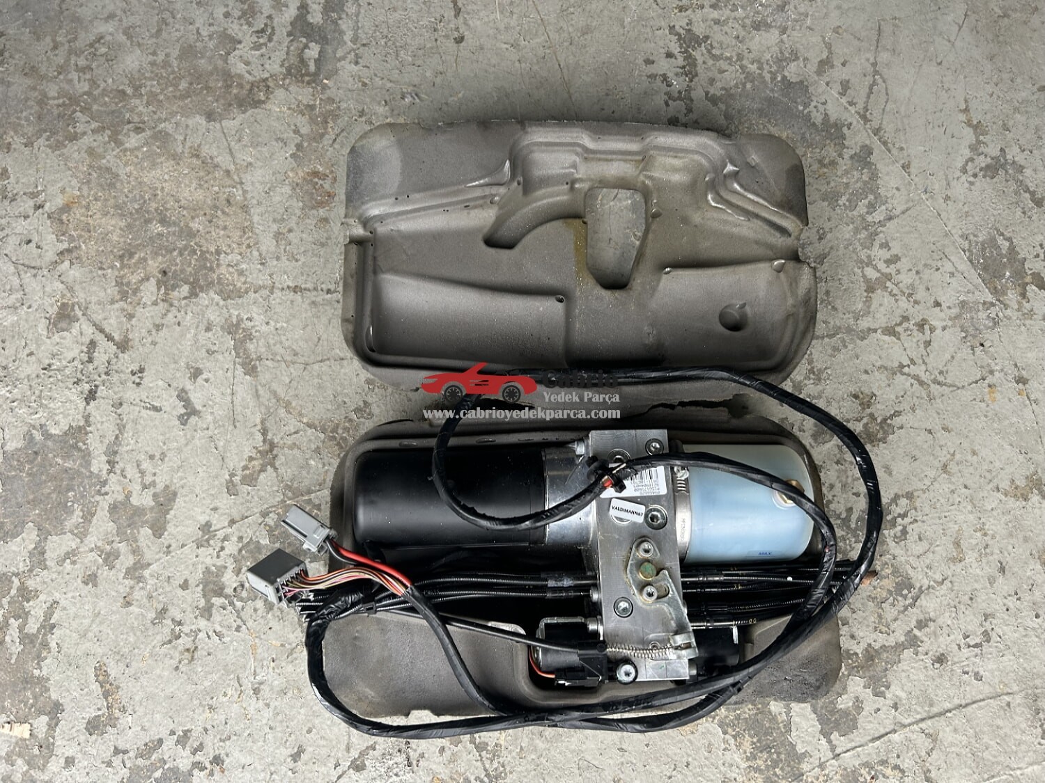 VOLVO C70 CABRİO 09466628 UYUMLU ORJİNAL TENTE HARDTOP MOTORU ÇIKMA TEMİZ