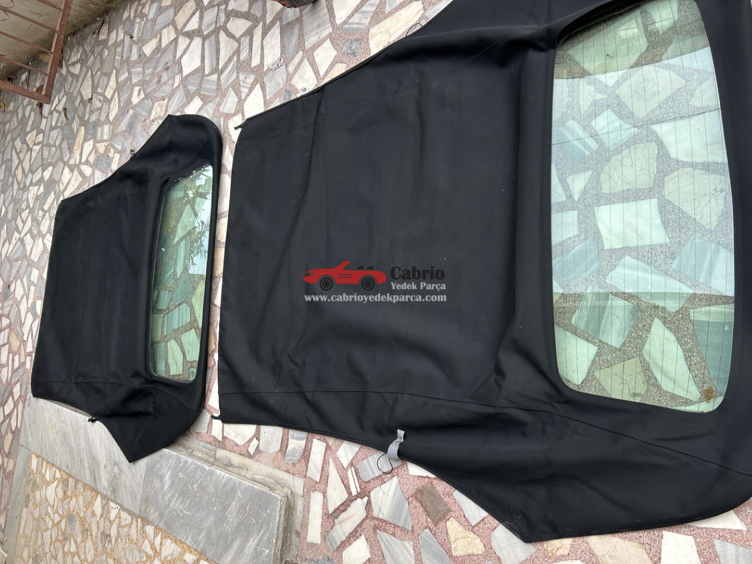 AUDİ CABRİO A5 S5 RS5 8F 8T UYUMLU ORJİNAL TENTE DIŞ BEZİ SİYAH RENK ÇIKMA TEMİZ HATASIZ ORJİNAL CAMI ÜZTÜNDE 