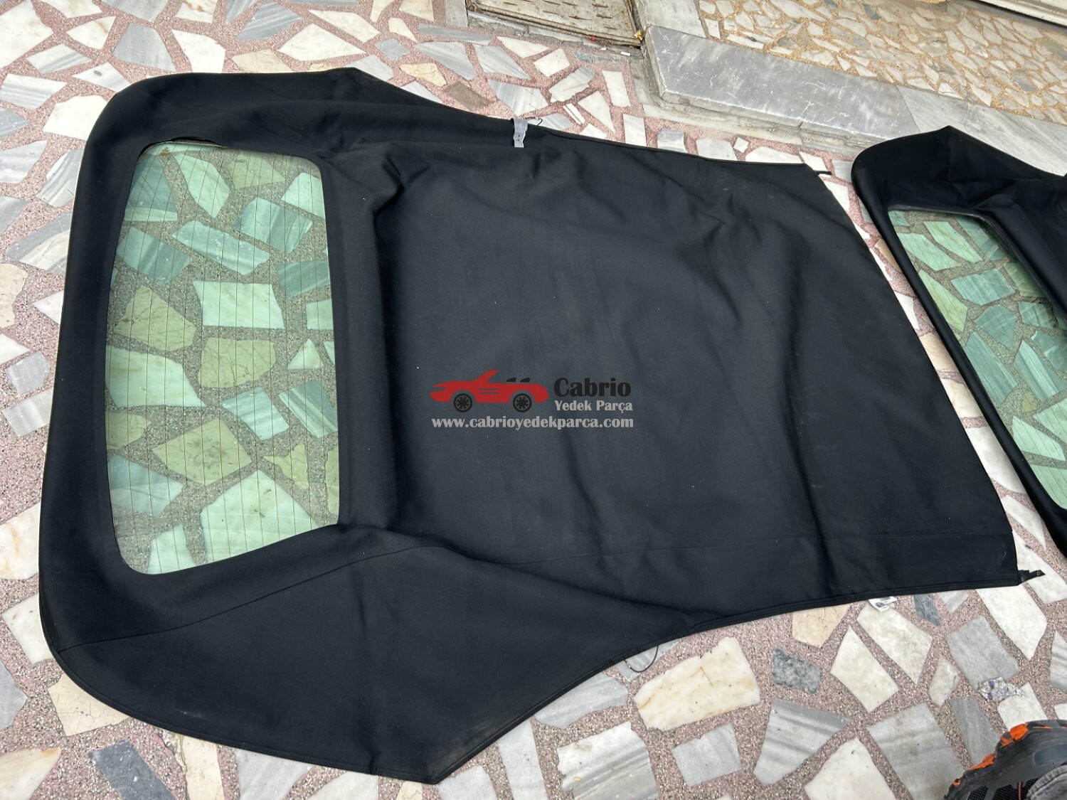 AUDİ CABRİO A4 B7 UYUMLU ORJİNAL TENTE DIŞ BEZİ SİYAH RENK ÇIKMA TEMİZ HATASIZ 