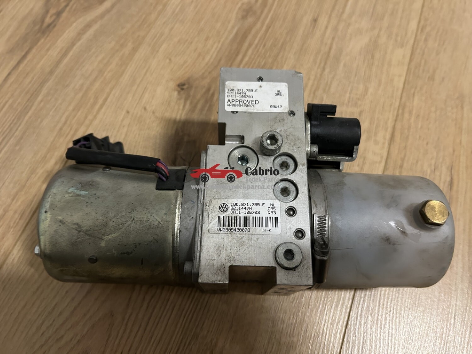 VOLKSWAGEN EOS CABRIO TENTE HARDTOP SUNROOF MOTORU ORJİNAL ÇIKMA SONRADAN YAPMA ÇİN MOTORUYLA KARŞILAŞTIRMAYIN ORJİNAL VOLKSWAGEN 