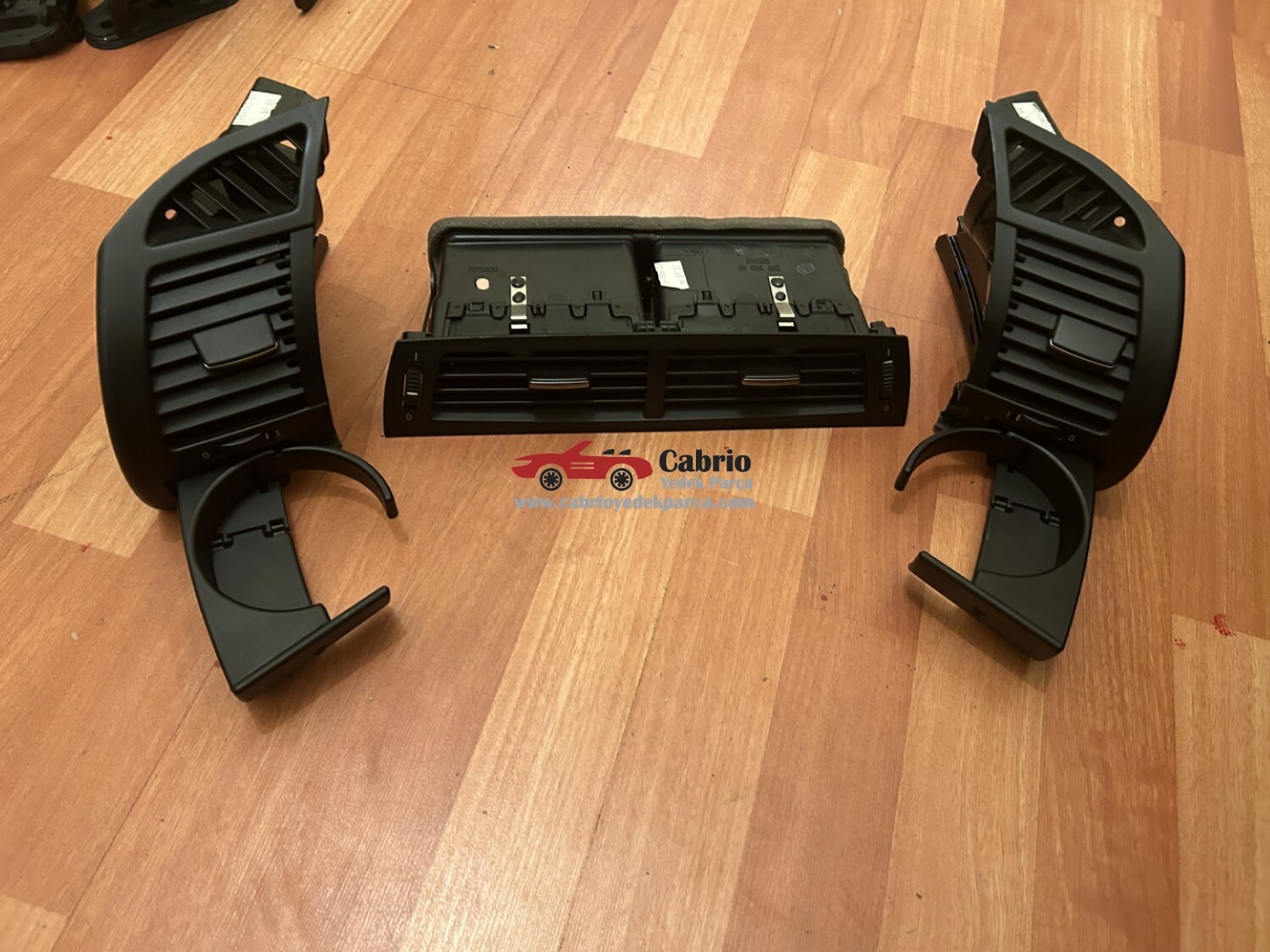 BMW Z4 E85 CABRİO Z4 E86 ROADSTER COUPE UYUMLU ORJİNAL HAVA KANALI SAĞ SOL ORTA OLARAK SET HALİNDE BARDAKLIKLI MODELİ ÇIKMA TEMİZ YAN SANAYİ ÇÖPLERLE KARŞILAŞTIRMAYIN 