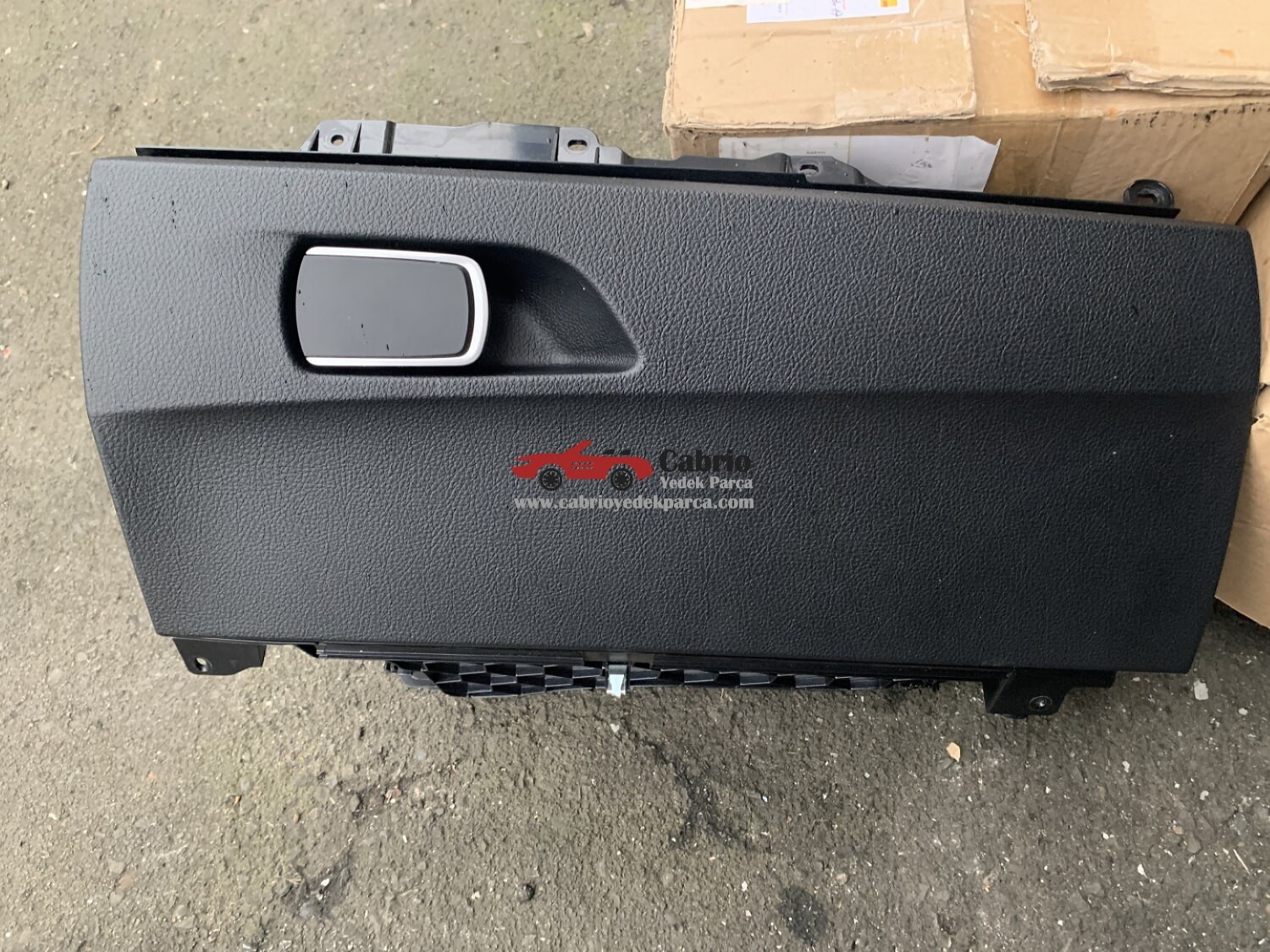 BMW F20 F22 F23 F30 F32 F33 F34 F36 UYUMLU ÇEKMECE ORJİNAL ÇIKMA SİYAH TEMİZ 