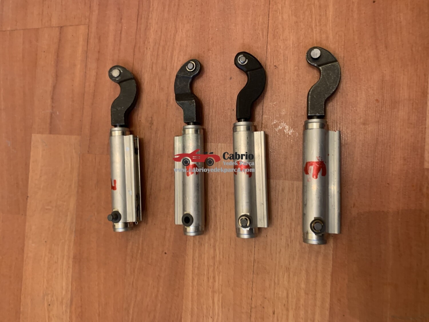 MERCEDES W209 CLK CABRİO UYUMLU ORJİNAL A2098001272 ORJİNAL A2098000972 ORJİNAL A2098001172 TENTE AMORTİSÖRÜ TEMİZ ÇIKMA 