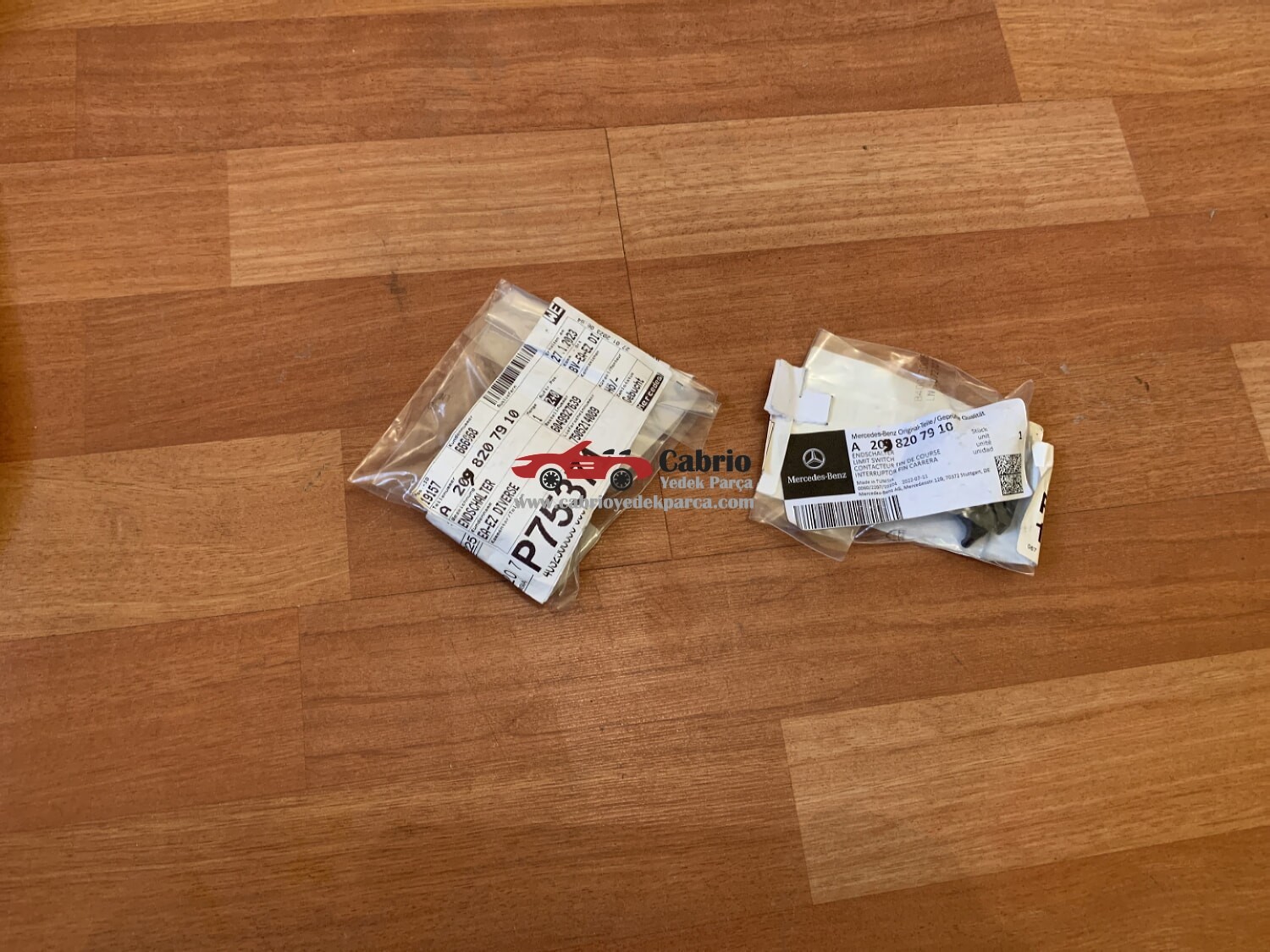 MERCEDES CLK W209 CABRİO UYUMLU ORJİNAL TENTE KAPAĞI SWİÇ SIFIR OLARAK A2098207910 