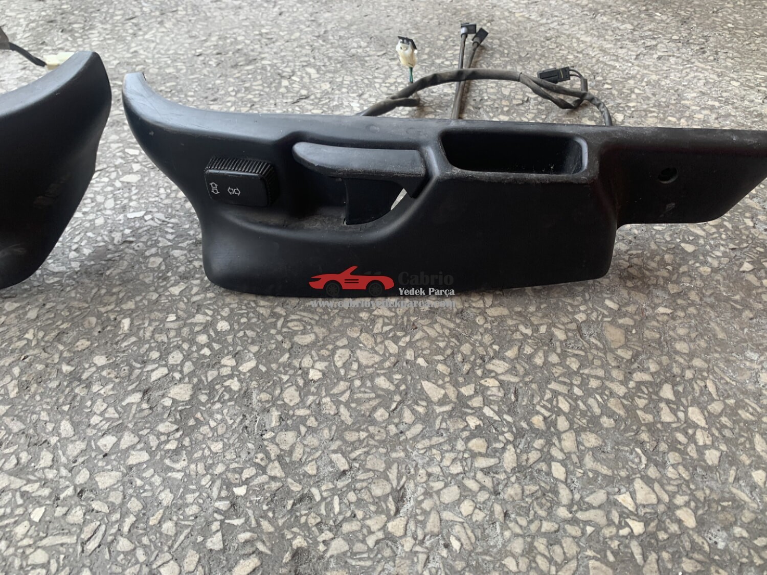 BMW Z3 CABRİO SİYAH ORJİNAL SAĞ VEYA SOL KOLTUK DÜĞMESİ ELEKTRİKLİ 