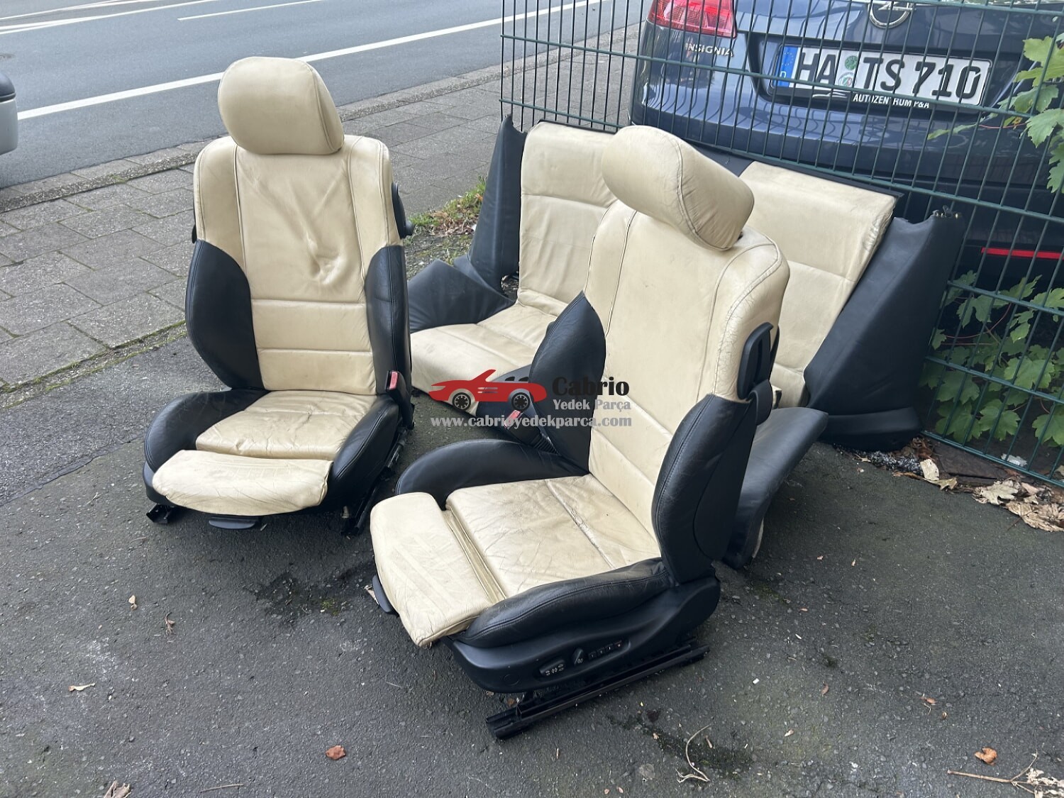 BMW E46 COUPE UYUMLU ELEKTRİKLİ MEMORY HAFIZALI RECARO BEJ SİYAH DERİ SAĞ SOL ORJİNAL KOLTUK ARKALAR DAHİLDİR ORJİNAL ALMANYA SAĞDA MEMORY HAFIZALI OLAN İNGLİZLERLE KARŞILAŞTIRMAYIN