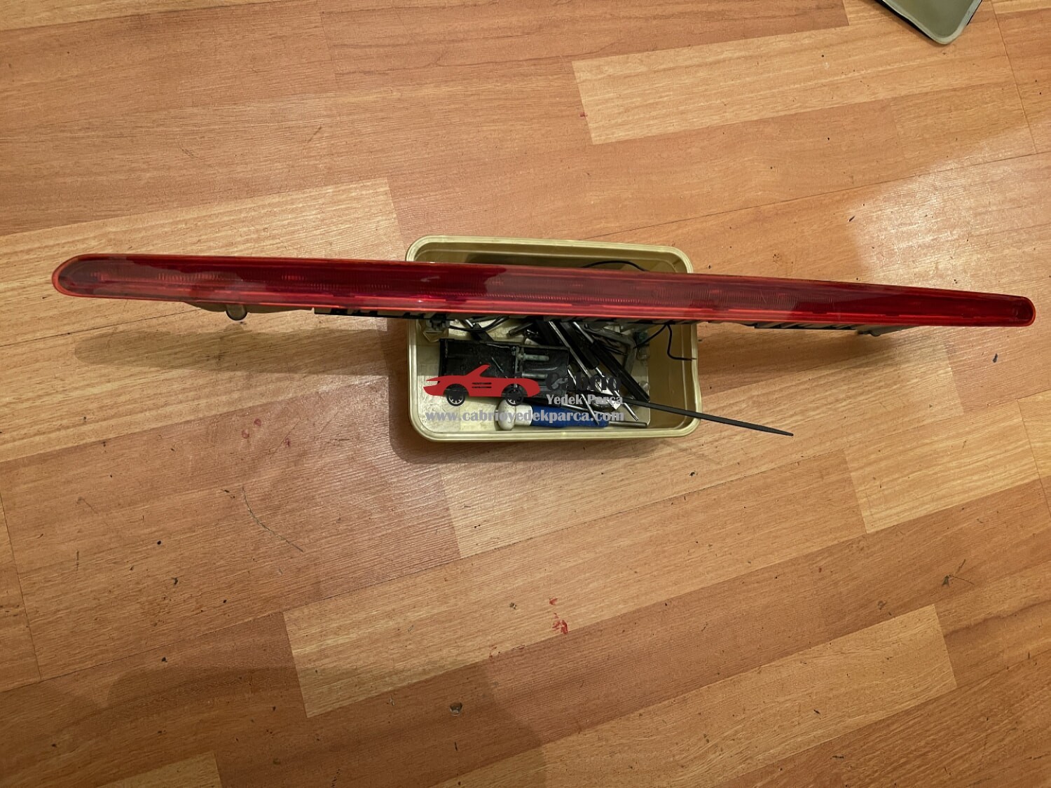 PEUGEOT 207CC CABRİO UYUMLU ORJİNAL BAGAJ STOP ÇIKMA