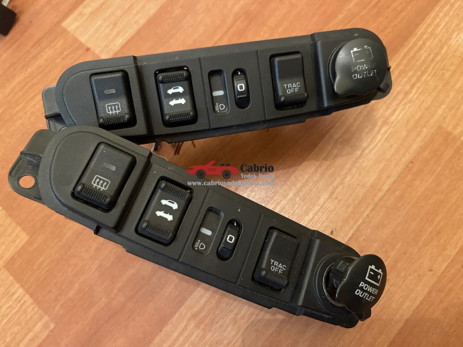 CHRYSLER CABRİO PT CRUİSER UYUMLU ORJİNAL TENTE DÜĞMESİ VE ŞALTER BLOK HALİNDE ÇIKMA TEMİZ ORJİNAL 