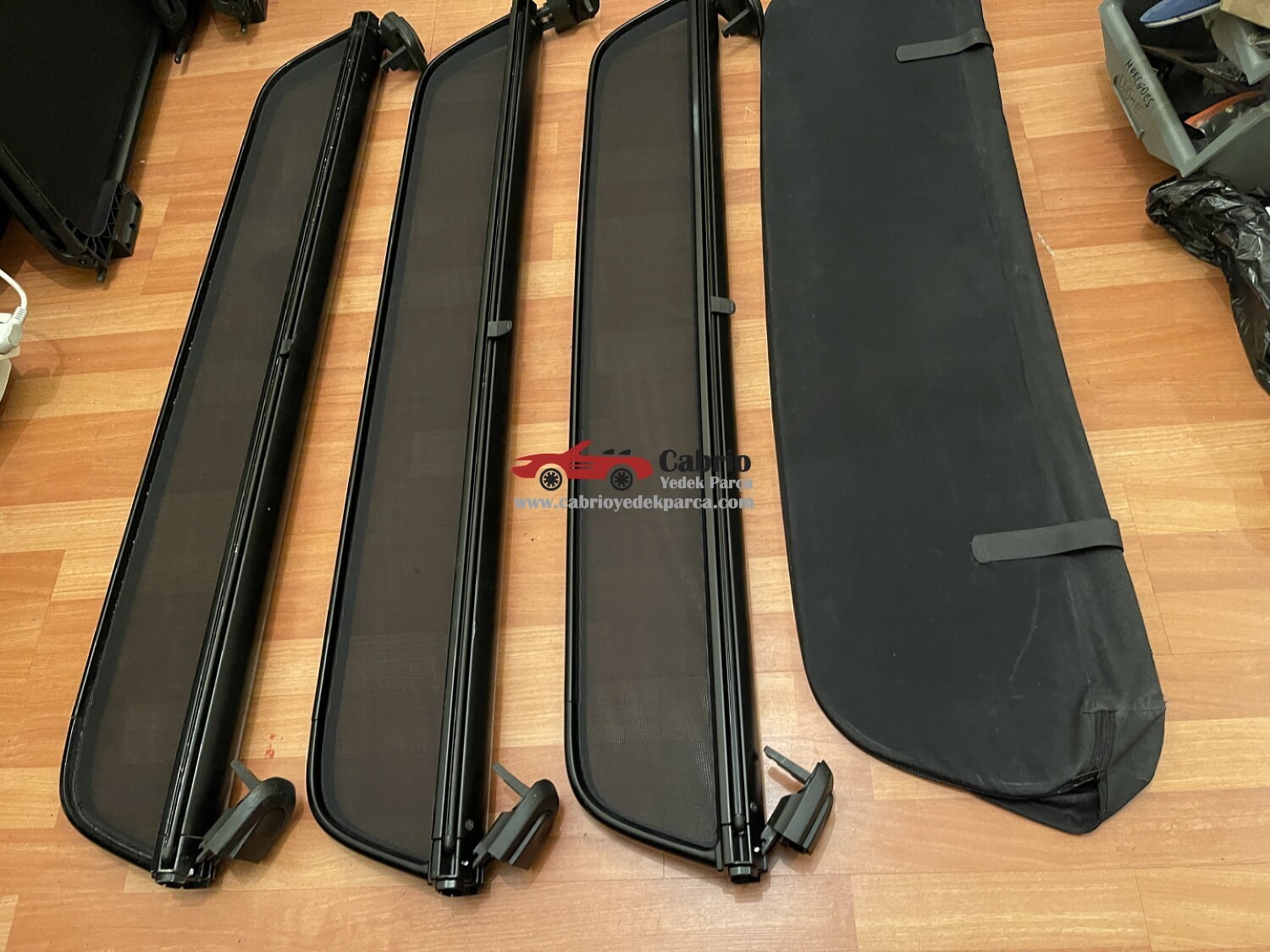 MERCEDES CLK W208 CABRİO ORJİNAL SİNEKLİK RÜZGARLIK ÇIKMA TEMİZ 