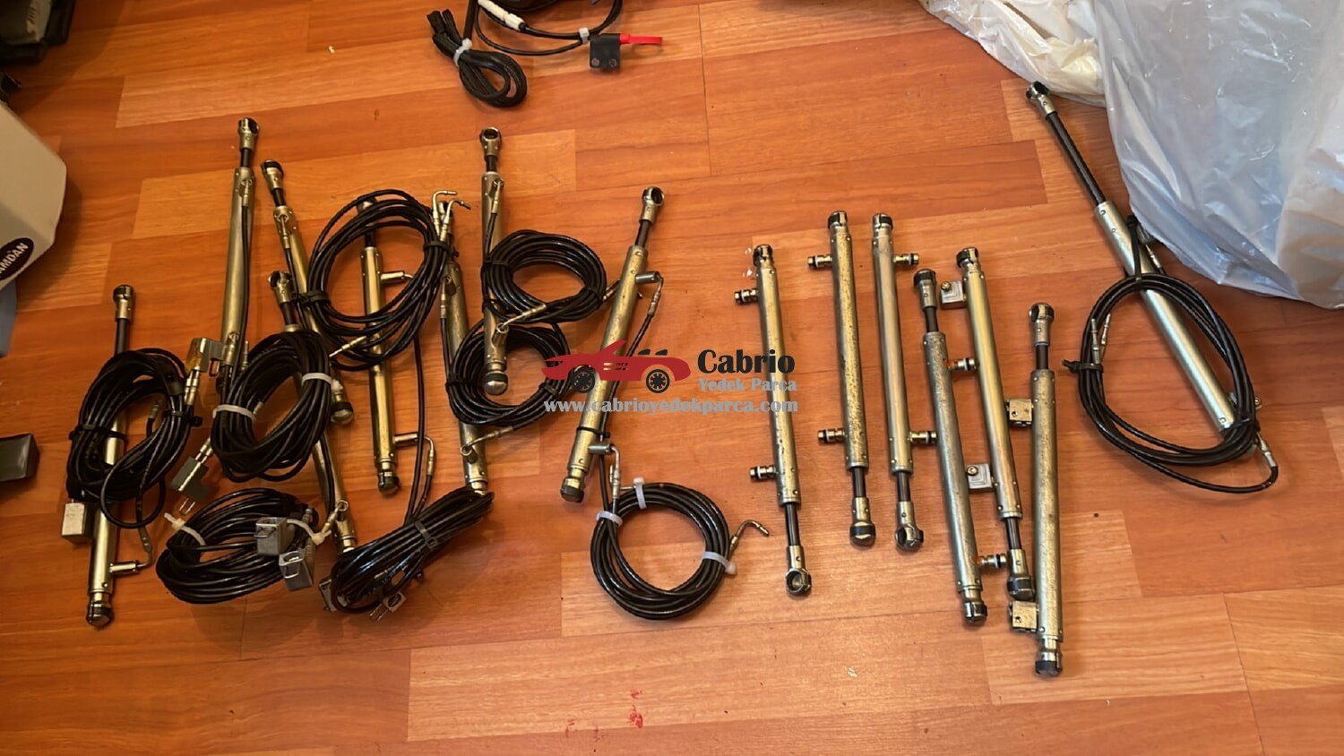 BMW E46 CABRİO UYUMLU TENTE AMERTİSÖRÜ ORJİNAL