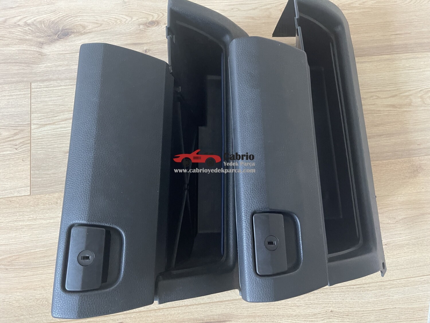 BMW E36 COMPACKT UYUMLU SİYAH ÇEKMECE ORJİNAL ÇIKMA TEMİZ 