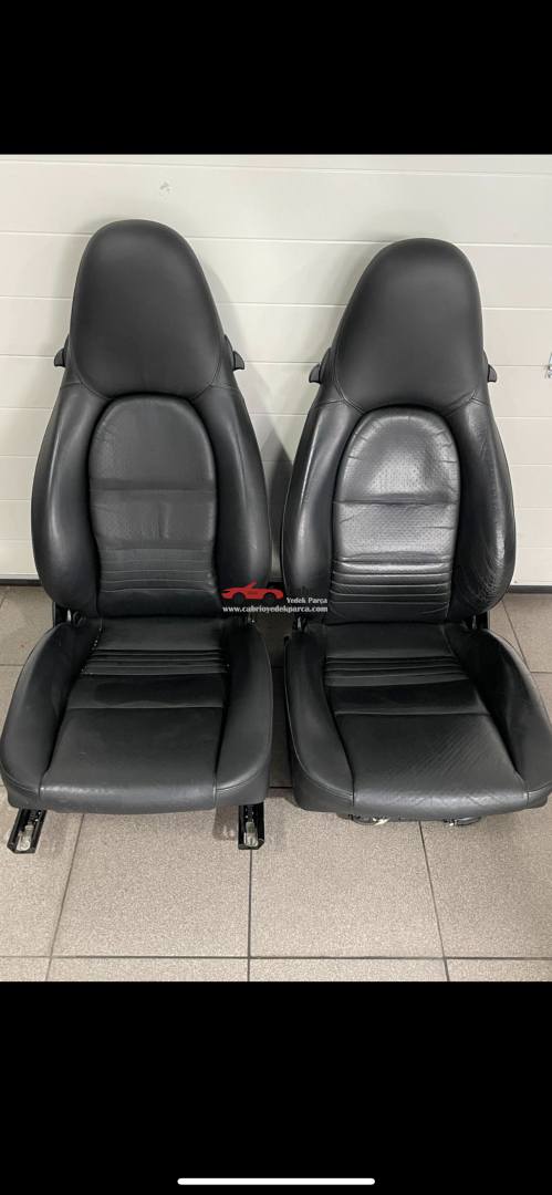 PORSCHE BOXSTER CABRİO 986 UYUMLU 911 996 COUPE CABRİO UYUMLU ORJİNAL SAĞ VE SOL KOLTUK ELEKTRİKLİ ISITMALI BEL ŞİŞİRMELİ MODELİ ÇOK NADİRDİR ÇIKMA TEMİZ ORJİNAL SİYAH DERİSİ 