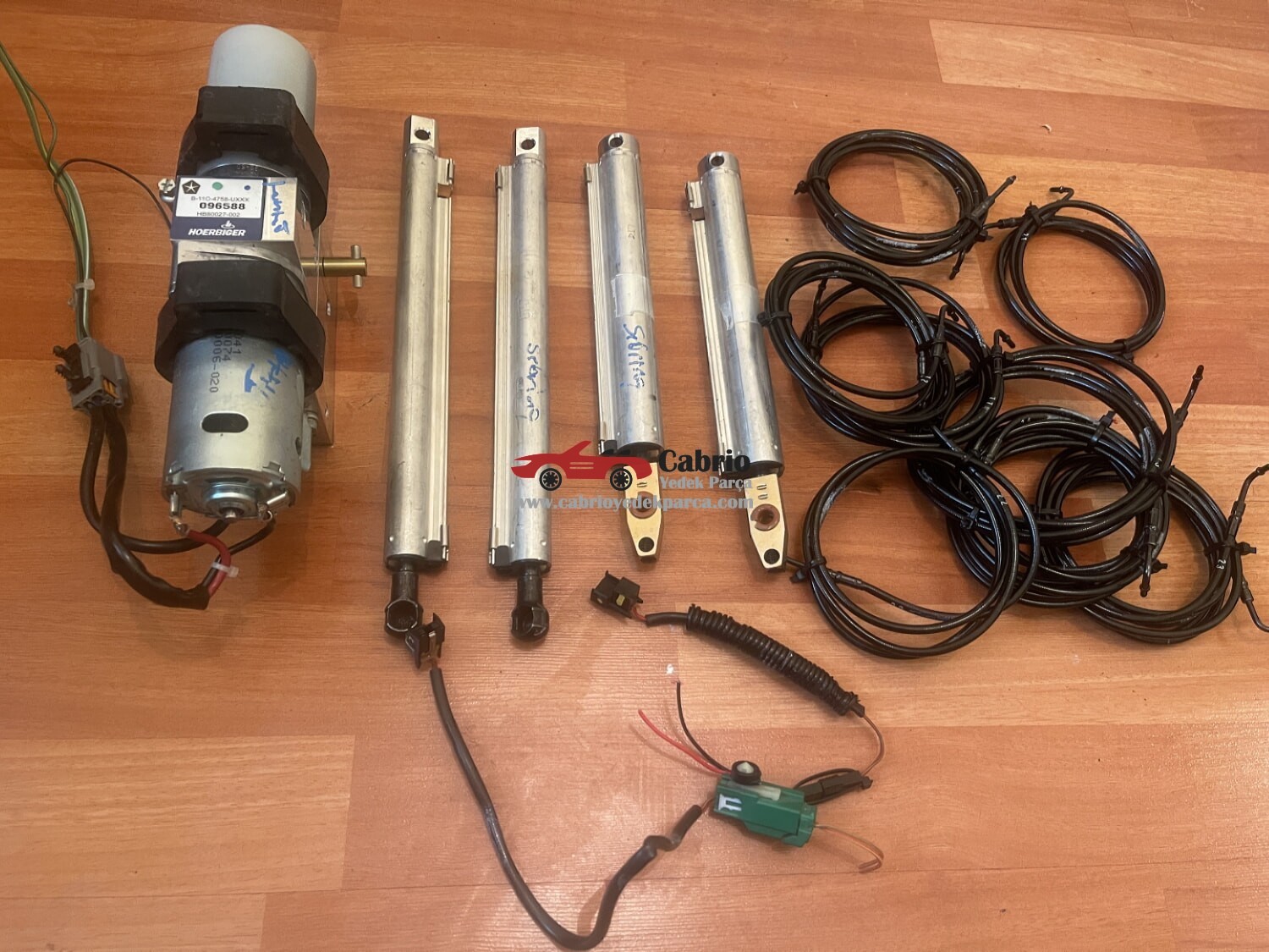 CHRYSLER SEBRİNG CABRİO 3 CRD LİMİTED MODEL UYUMLU ORJİNAL TENTE HARDTOP POMPASI ÇIKMA TEMİZ