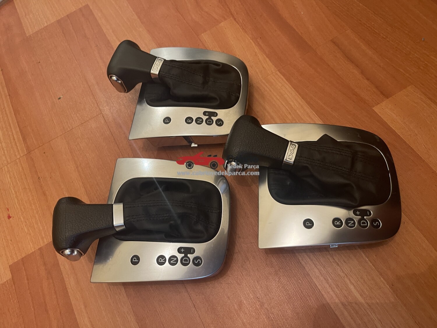 VW GOLF 5 VE 6 JETTA BORA UYUMLU 1K1713203AH VİTES ÇERÇEVESİ KÖRÜĞÜ VİTES TOPUZU ÇIKMA ORJİNAL TEMİZ