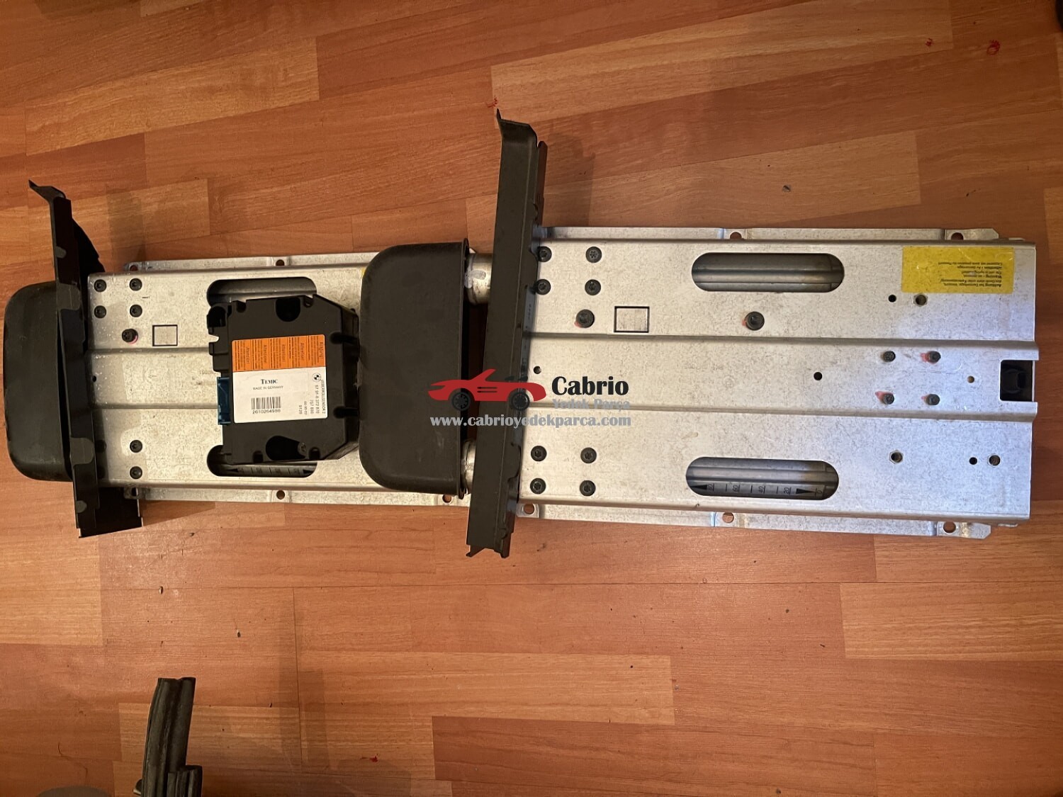 BMW E36 CABRİO UYUMLU ORJİNAL TAKLABAR ÇIKMA TEMİZ 